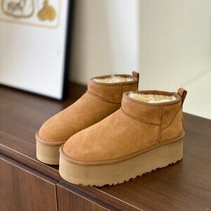 UGG Women's Classic Ultra Platform Chestnut